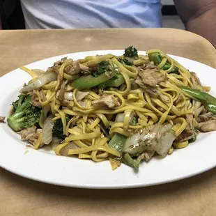 Chicken Lo Mein