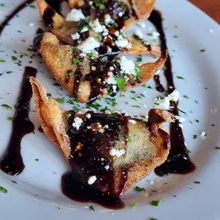 Filo triangles with spinach and feta