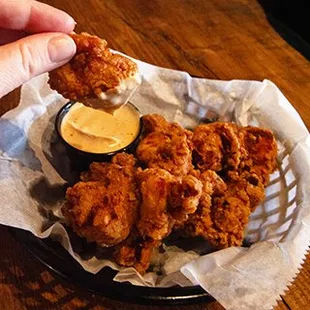food, bbq chicken, fried chicken, chicken, bbq wings, chicken wings, chicken wings and fried chicken, fried chicken wings, poultry