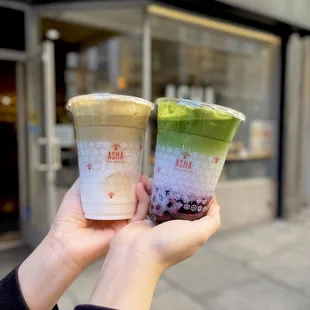 Hojicha Latte and Matcha Latte with Blueberry