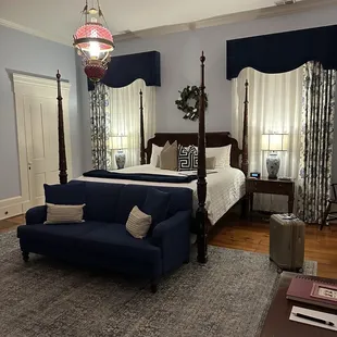 Magnolia Room