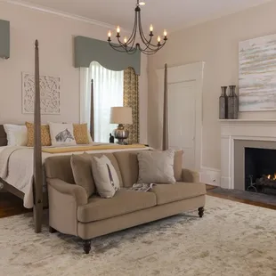 Oak Suite