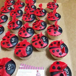 lady bug cupcakes