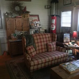 The back sitting room, part deux