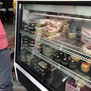 Dessert case