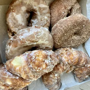 Glazed croissants Glazed cake donuts Sugar &amp; Cinnamon cake donuts