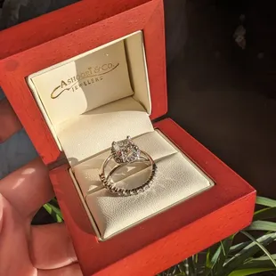 Engagement ring and wedding band