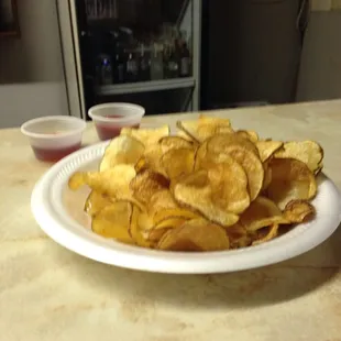 a plate of potato chips