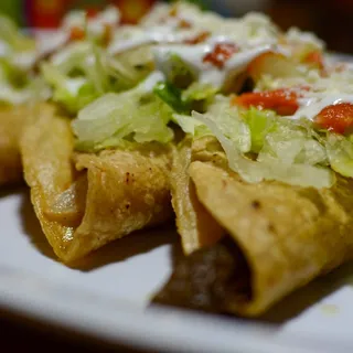 Tacos dorados