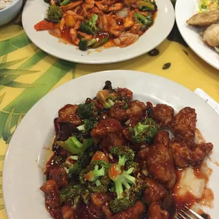 76. Spicy Orange Peel Chicken /