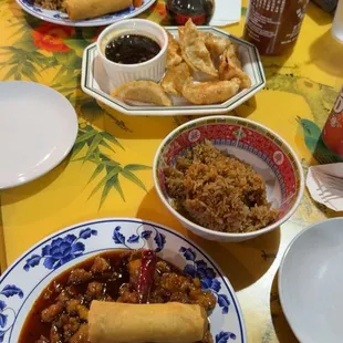 General tsos chicken, Fried Dumplings, and beef with mixed vegetables