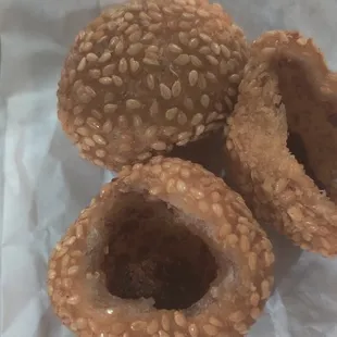 Disgusting hard greasy Sesame balls with barely no filling.