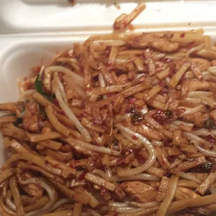 Extra spicy chicken lo mein yum