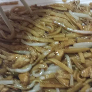 Chicken lo mein