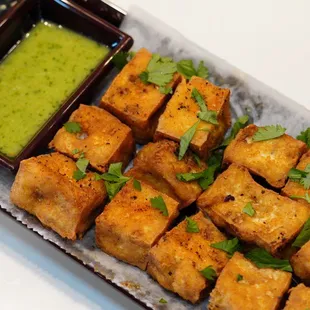 ĐẬU HỦ CHIÊN GIÒN (CRISPY FRIED TOFU )