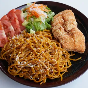 Mi Xao Ca Salmon( Garlic Noodle w Salmon)