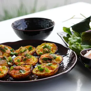 Vietnamese Mini Pancakes (Bnh Kht)