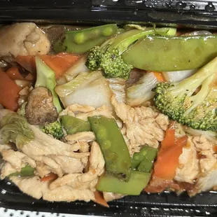 Chicken with Fresh Vegetables Combination