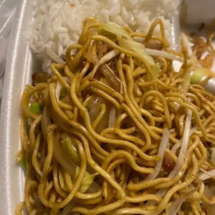 Steamed Rice and Lo Mein
