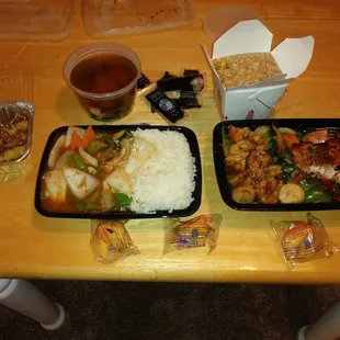 All the different food I tried tonight!!