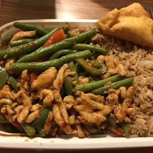 String beans with garlic sauce (chicken).