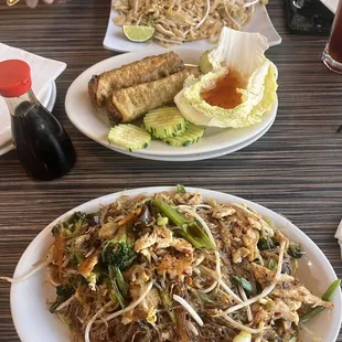 Chicken Pad Woonsen Noodle/Egg Rolls/pad Thai