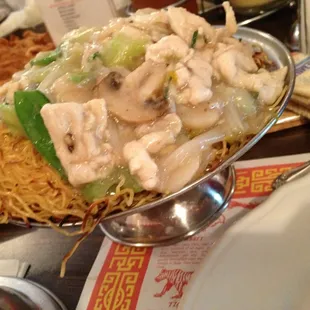 Cantonese chicken chow mein