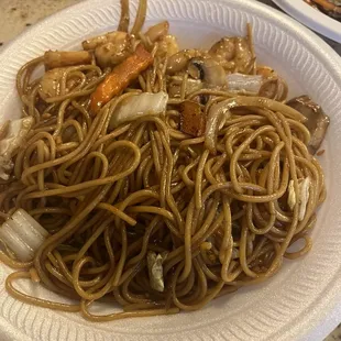 Shrimp lo mein