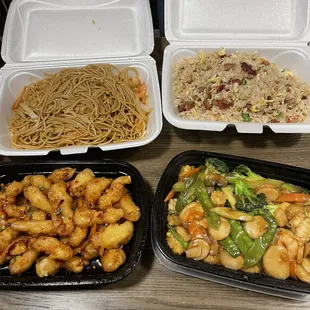 Large Low (Ha yeah right), Large Fried Rice (agree), Large Orange (What a joke), seafood delight (6 seafood pieces and 90% veggies).