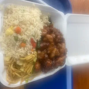 Spicy chicken half rice half