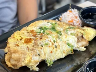 Co Anh Sandwich & Noodle Kitchen