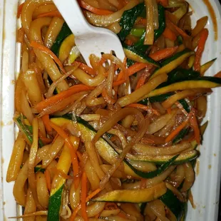 Veggie stir fried udon