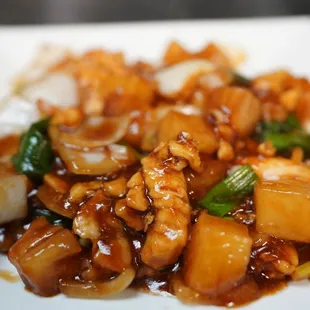 CHICKEN PINEAPPLE ONION