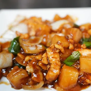 CHICKEN PINEAPPLE ONION