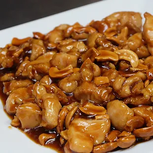 CASHEW CHICKEN
