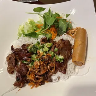 Charbroiled Meat over Vermicelli (Pork), Egg Roll