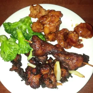 Clockwise: Steamed Broccoli, General Tsos Chicken, Teriyaki Chicken Skewer And BBQ Chicken.  All Delicious!