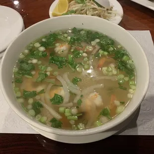 Shrimp pho