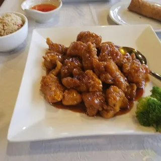 General Tso Chicken and Beef Broccoli