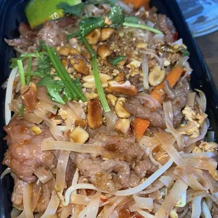 Beef pad thai