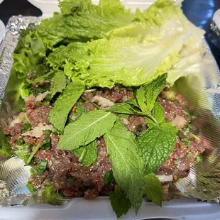 Laab beef/bitter 8/10. Fresh, but a bit bland. Once I've added fish sauce &amp; padack it was perfect.