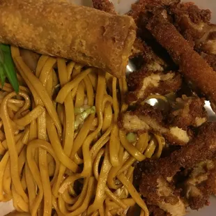 Peanut chicken with egg roll