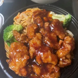 General Tso's Chicken Lunch Special
