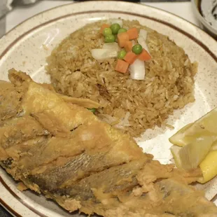 Fried yellow croaker ( whole fish )