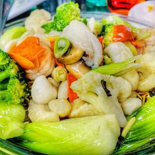 CM5. Seafood Pan Fried Noodles