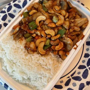 9. Chicken with Cashew Nuts Dinner