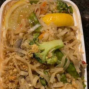 31. Vegetable Pad Thai Noodle