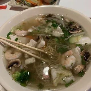 Special House Noodle Soup