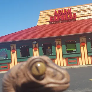 Bob the Raptor says &quot;These mammals sell rice and chicken prey.&quot;