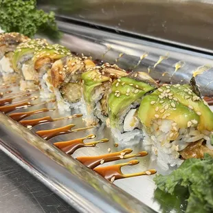 Caterpillar roll add eel on top